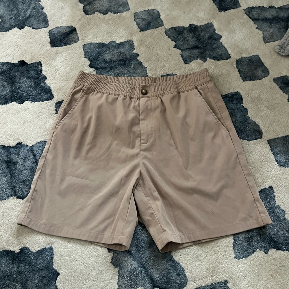 SHEIN Men's Beige Flat Front Shorts